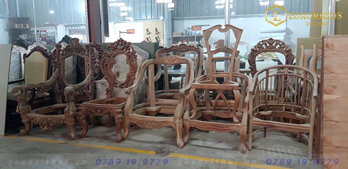 Sản xuất bàn ghế gỗ tại xưởng