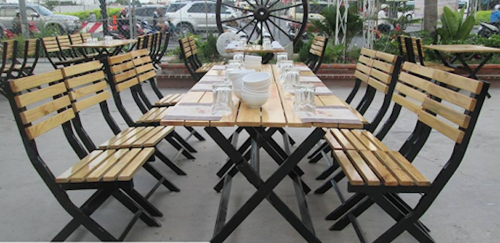 Bàn ghế gỗ xếp dành cho nhà hàng 