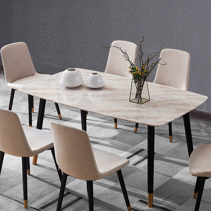 Mẫu bàn mặt đá Ceramic cùng màu với ghế tạo nên bộ bàn ghế vô cùng sang trọng 