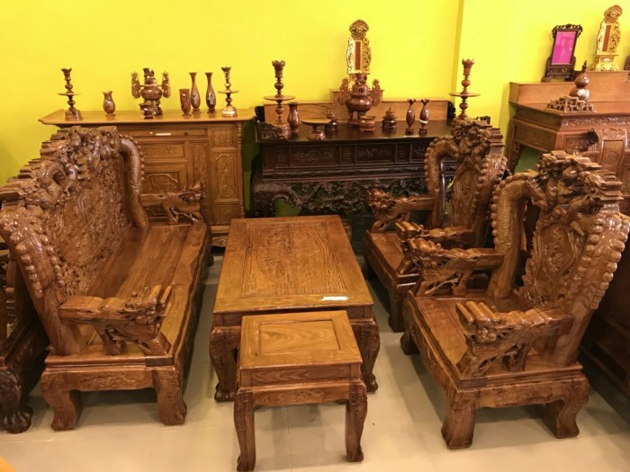 Mẫu bàn ghế mang phong cách cổ điển 